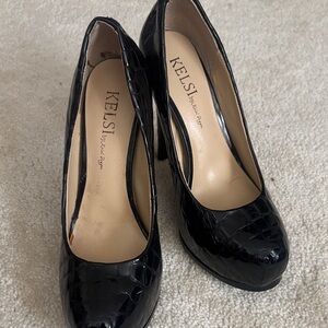 Kelsi Dagger Black Croc-Patterned leather Stilleto Heels Sz 6.5